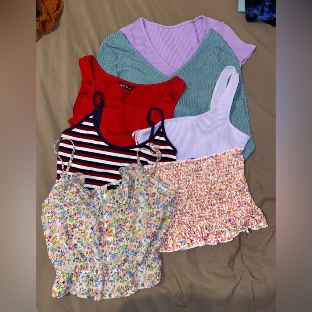 Set of 7 size Small women’s crop tops